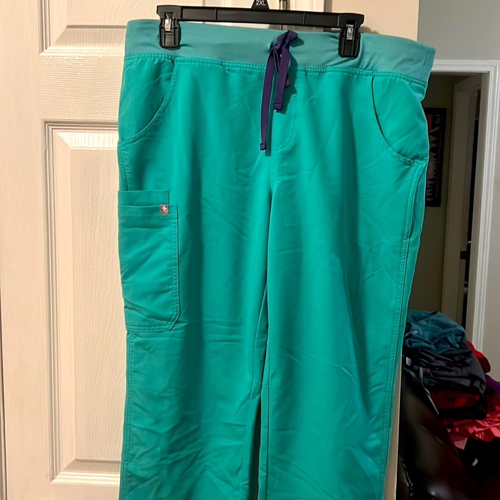 Scrub pants